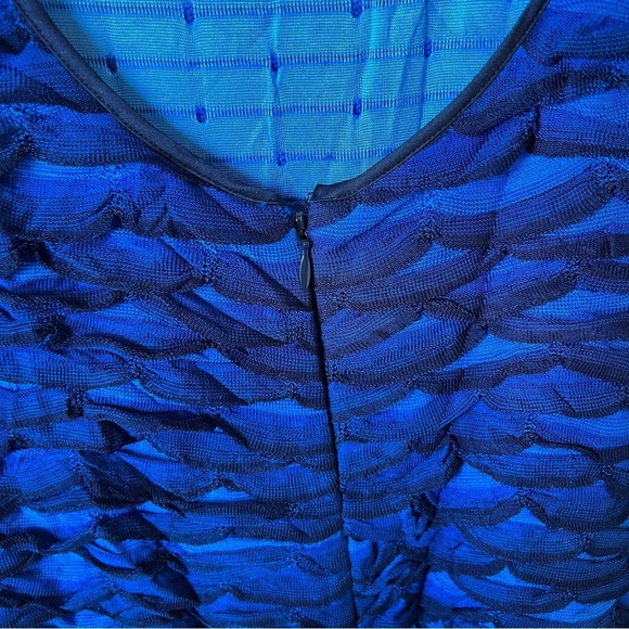 St John wave print Crystal Embellished Straps - Picture 6 of 8